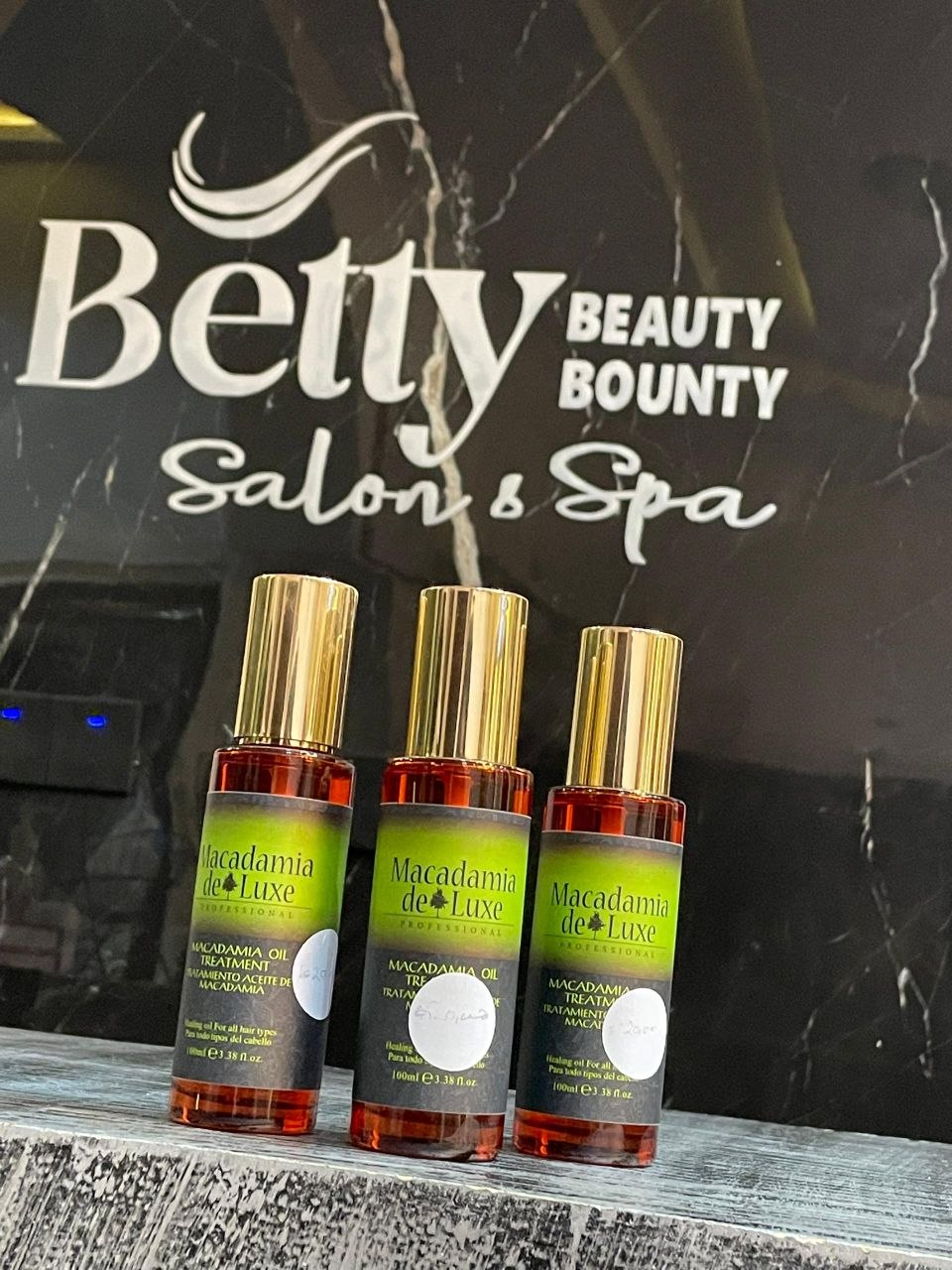 Macadamia Deluxe Oil Treatment